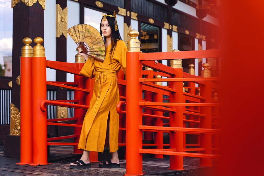 Платье-кимоно горчичное